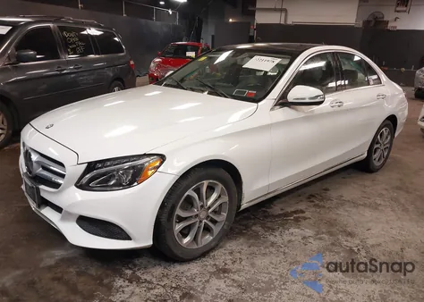 2015 Mercedes-Benz C 300 4Matic/Luxury 4Matic/Sport 4Matic из США, поврежденный, VIN 55SWF4KB1FU012004